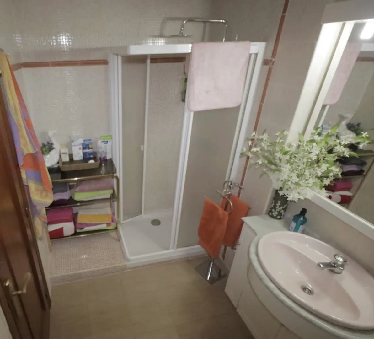 Detached homes for sale in Calle Juan de Ávalos, 14, Los Pinos - El Pilar Bathroom of Detached homes for sale in Plasencia with Air Conditioner, Heating and Balcony