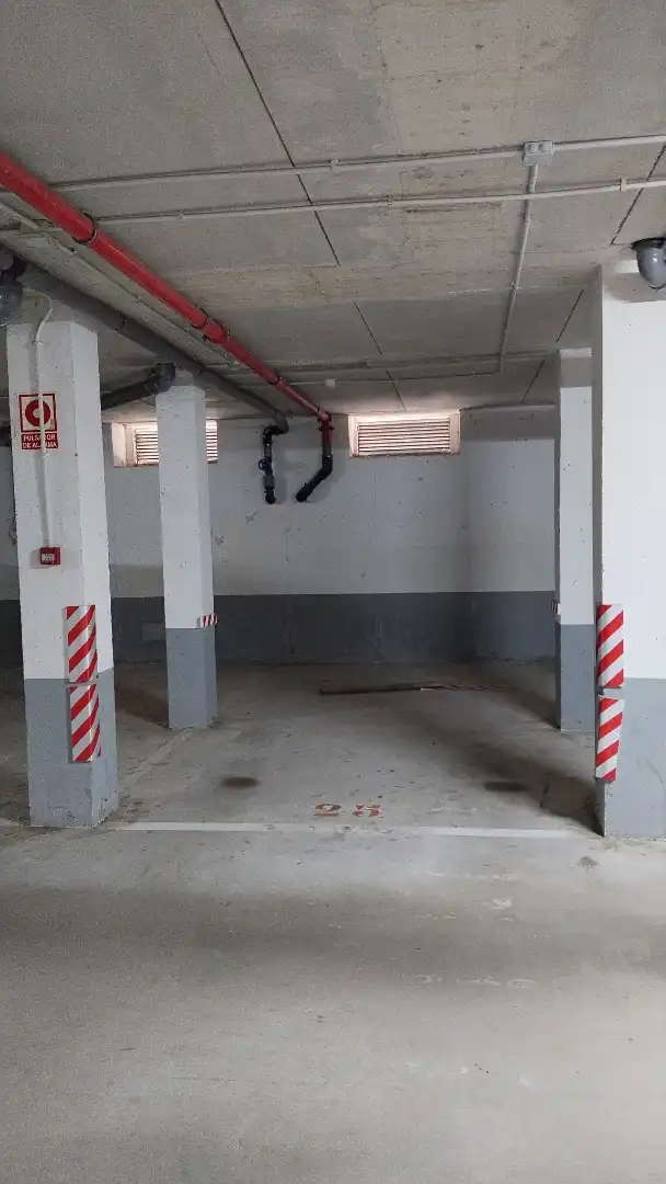 Garage zur Miete in Torrelavega 