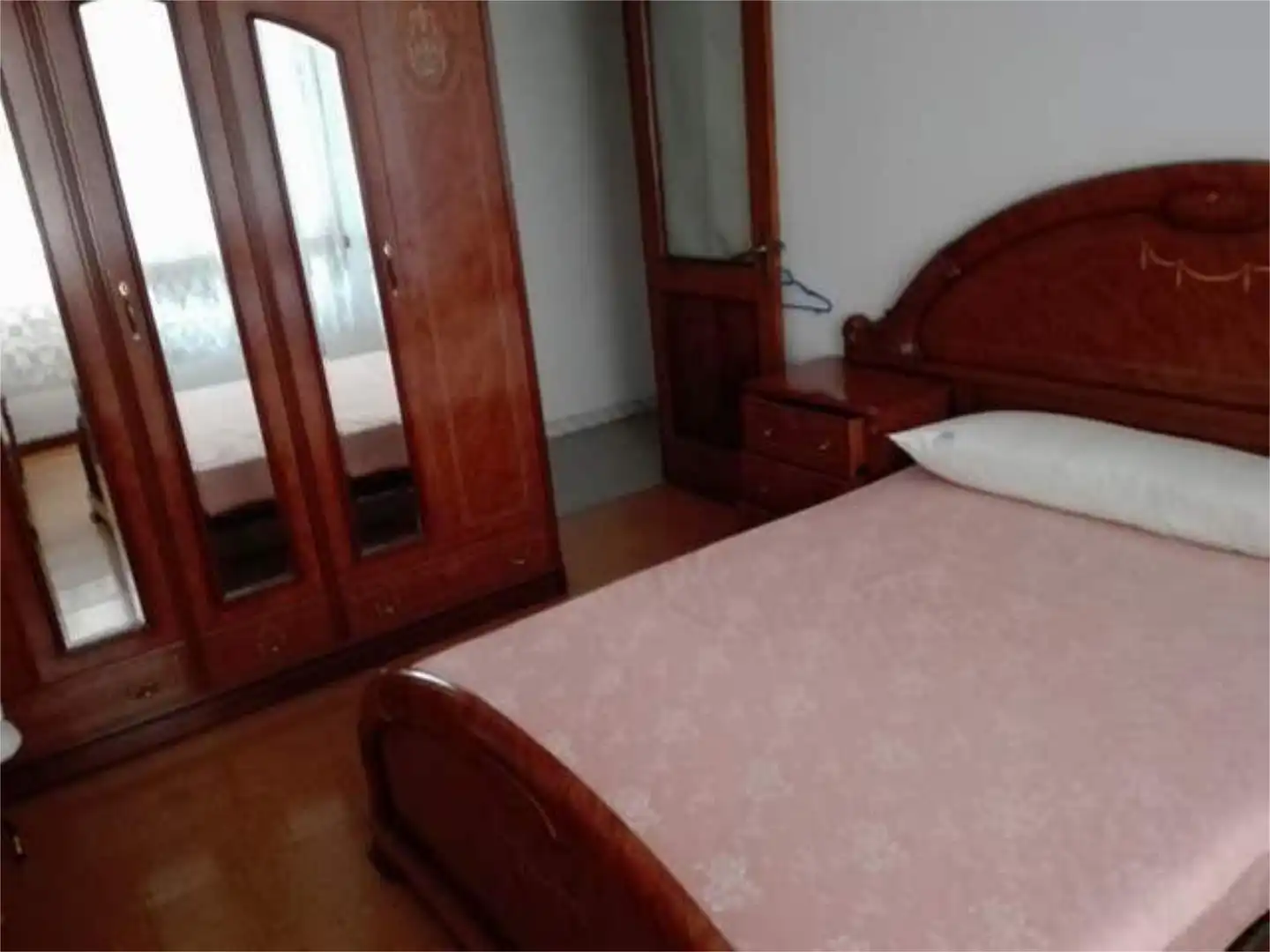 Piso de alquiler en Os Mallos Habitación de Piso de alquiler en A Coruña Capital con Amueblado