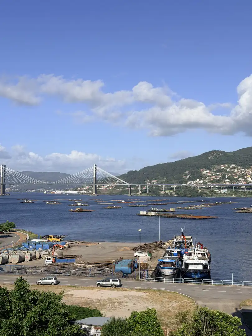 Piso en venta en Avenida Cangas, 66, Moaña Vista exterior de Piso en venta en Moaña con Balcón