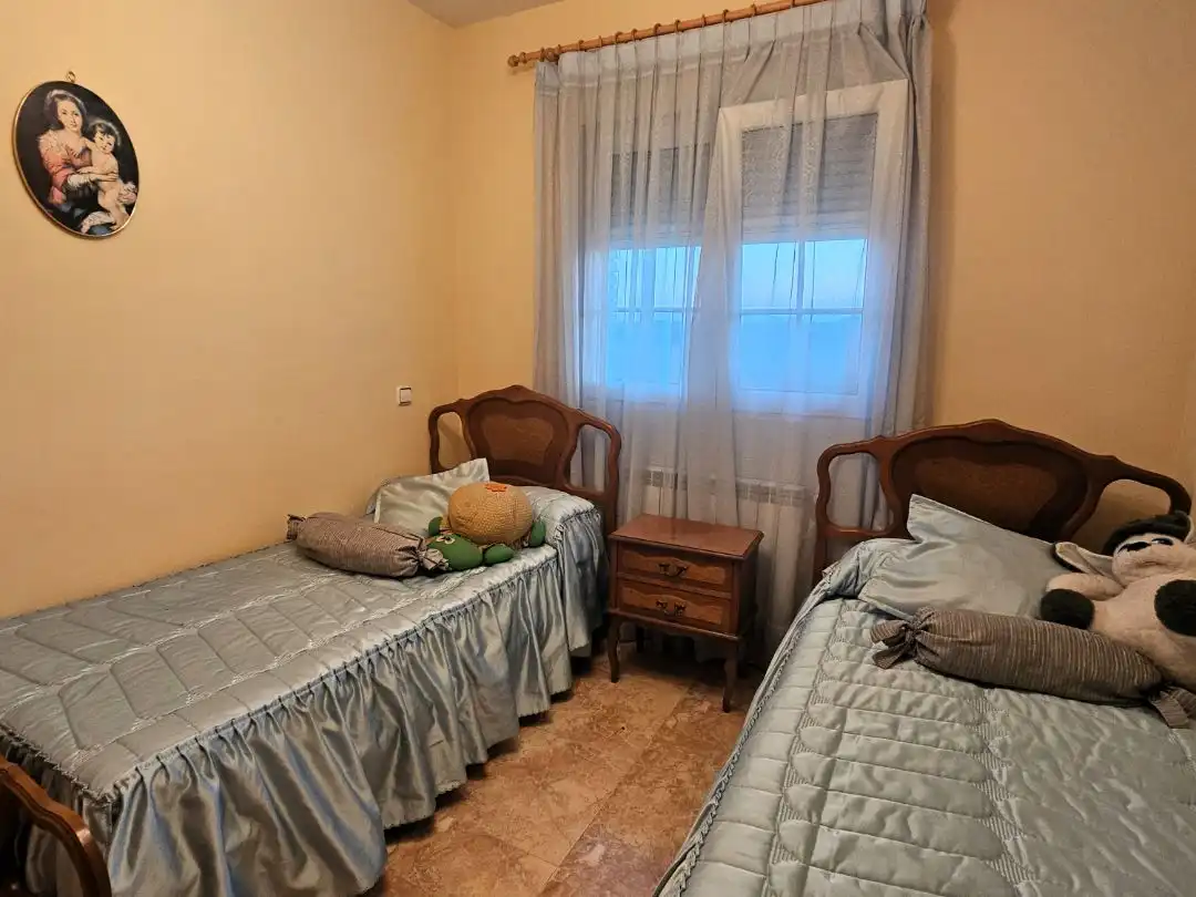 Casa o xalet en venda a M-510, 16, Valdemorillo Dormitori de Casa o xalet en venda en Valdemorillo amb Aire condicionat, Terrassa i Balcó
