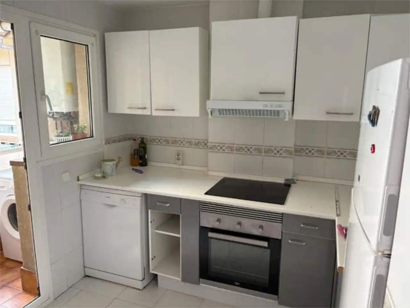 Piso de alquiler en Casa Amarilla Cocina de Piso de alquiler en Galapagar con Jardín privado, Terraza y Trastero