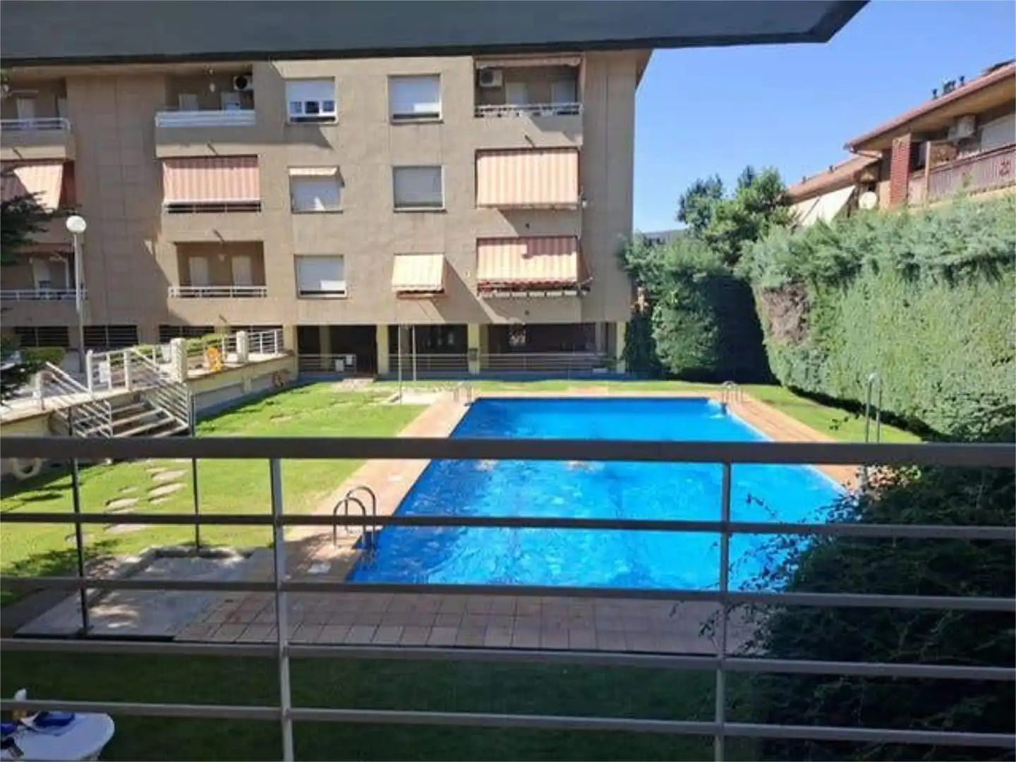 Piso de alquiler en Casa Amarilla Piscina de Piso de alquiler en Galapagar con Jardín privado, Terraza y Trastero