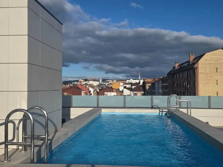 Apartamento de alquiler en Calle Alejandro Casona, 10, Argañosa Piscina de Apartamento de alquiler en Oviedo con Calefacción, Parquet y Trastero