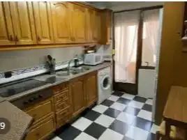 Room in Calle Teide, 7, Teso de la Feria - Arrabal Kitchen of Flat for share in Salamanca with Heating, Parquet flooring and Furnished