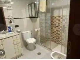 Room in Calle Teide, 7, Teso de la Feria - Arrabal Bathroom of Flat for share in Salamanca with Heating, Parquet flooring and Furnished