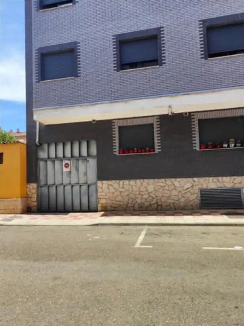 Garage zur Miete in Villaquilambre