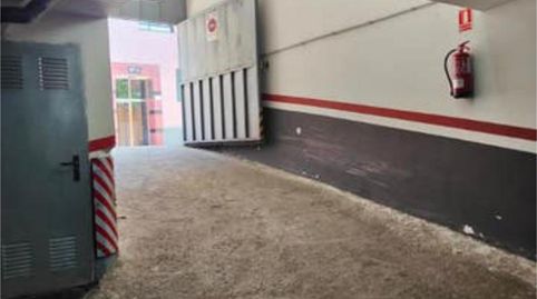 Foto 2 von Garage zur Miete in Villaquilambre, León