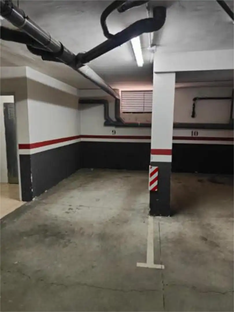 Parkplatz von Garage zur Miete in Villaquilambre