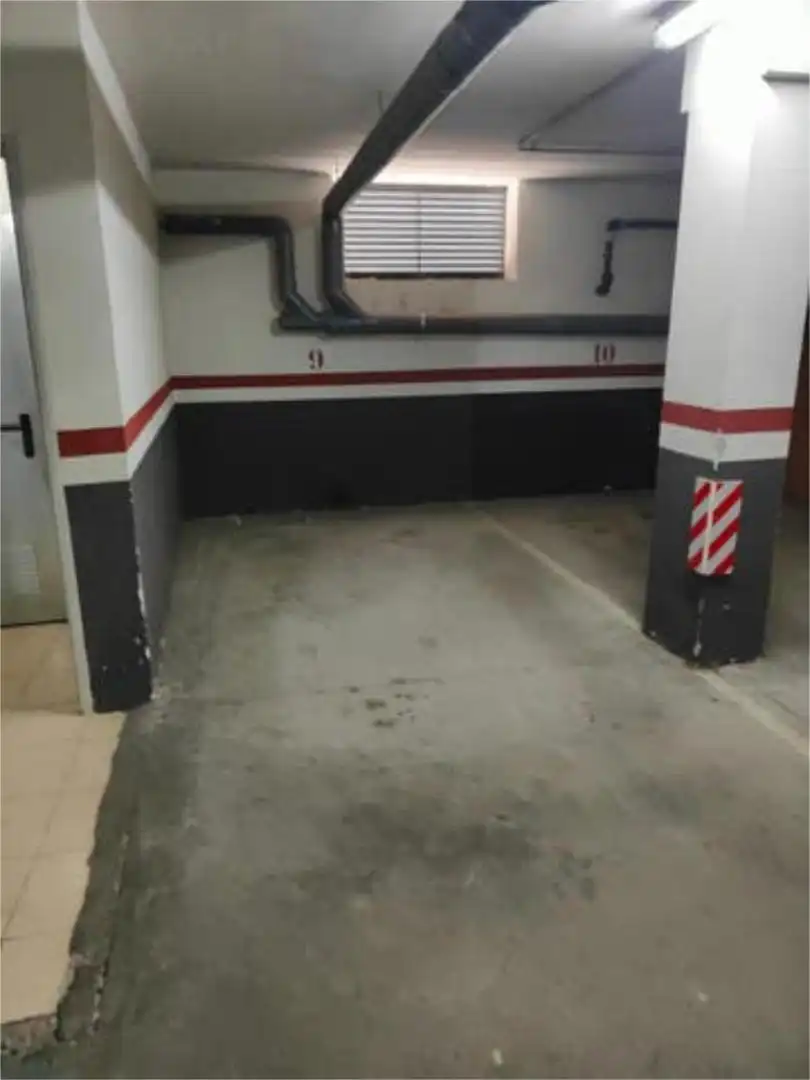 Parkplatz von Garage zur Miete in Villaquilambre