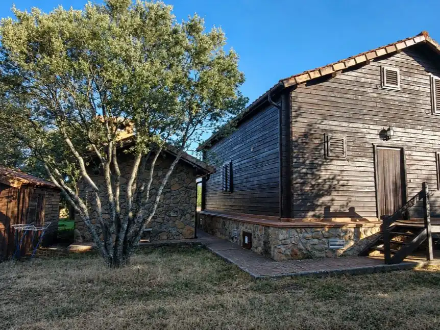 Pis en venda a Fresno de Cantespino Vista exterior de Pis en venda en Fresno de Cantespino amb Jardí privat, Terrassa i Traster