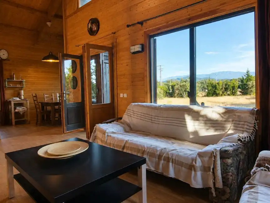 Pis en venda a Fresno de Cantespino Sala d'estar de Pis en venda en Fresno de Cantespino amb Jardí privat, Terrassa i Traster