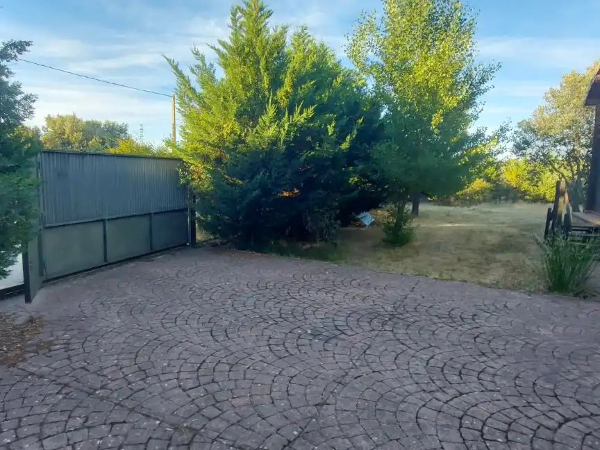 Pis en venda a Fresno de Cantespino Aparcament de Pis en venda en Fresno de Cantespino amb Jardí privat, Terrassa i Traster