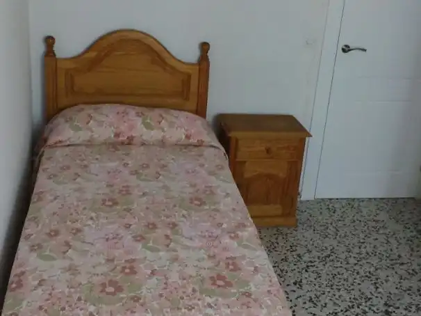 Pis de lloguer a Avenida de Andalucía, 5, Hospital Dormitori de Pis de lloguer en Jaén Capital amb Aire condicionat i Terrassa