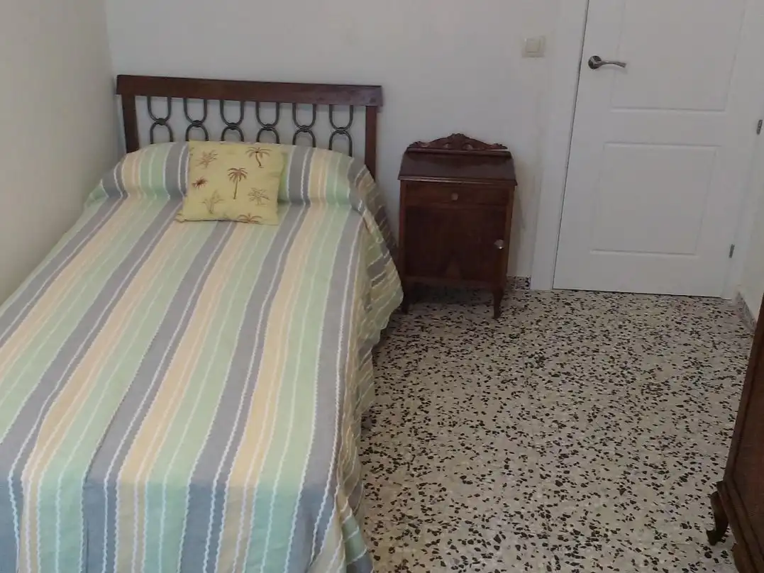 Pis de lloguer a Avenida de Andalucía, 5, Hospital Dormitori de Pis de lloguer en Jaén Capital amb Aire condicionat i Terrassa