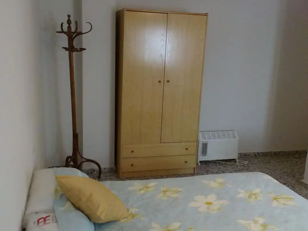 Pis de lloguer a Avenida de Andalucía, 5, Hospital Dormitori de Pis de lloguer en Jaén Capital amb Aire condicionat i Terrassa