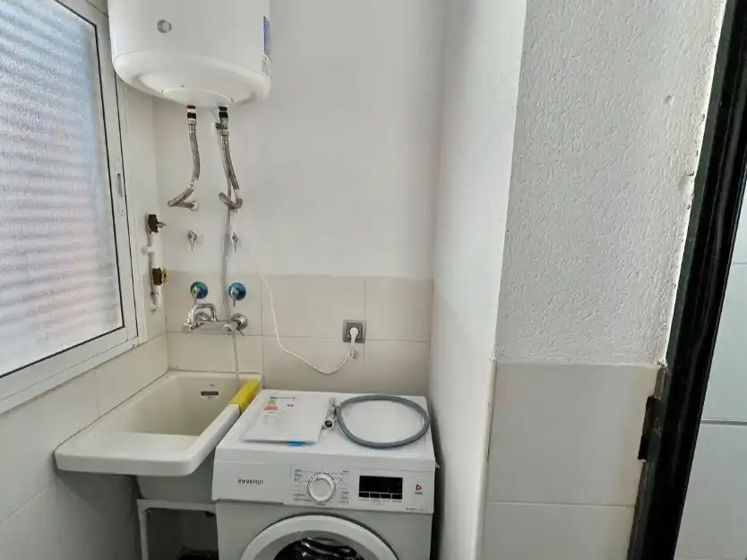 Piso en venta en Calle Sierra de Gádor, 1, Roquetas de Mar Baño de Piso en venta en Roquetas de Mar con Aire acondicionado y Terraza