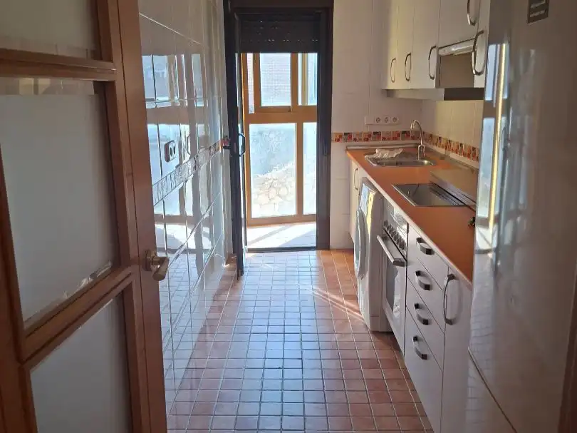 Flat for rent in Calle de las Cuatro Calles, 1, San Agustín del Guadalix pueblo Kitchen of Flat for rent in San Agustín del Guadalix with Heating and Terrace