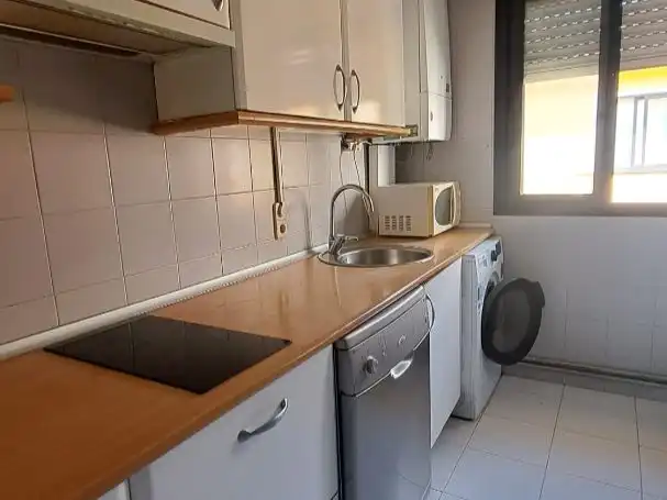 Flat for rent in Camino de Valladolid, 1, Casco Antiguo Kitchen of Flat for rent in Torrelodones with Air Conditioner, Heating and Parquet flooring