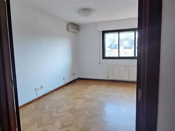 Flat for rent in Camino de Valladolid, 1, Casco Antiguo Bedroom of Flat for rent in Torrelodones with Air Conditioner, Heating and Parquet flooring
