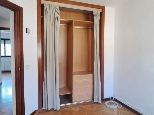 Flat for rent in Camino de Valladolid, 1, Casco Antiguo Bedroom of Flat for rent in Torrelodones with Air Conditioner, Heating and Parquet flooring