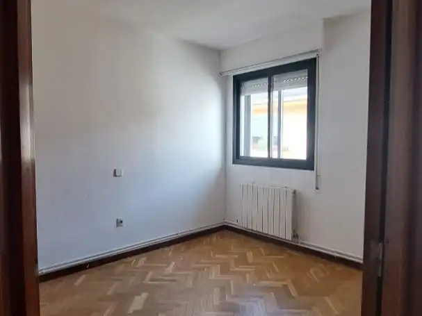 Flat for rent in Camino de Valladolid, 1, Casco Antiguo Bedroom of Flat for rent in Torrelodones with Air Conditioner, Heating and Parquet flooring