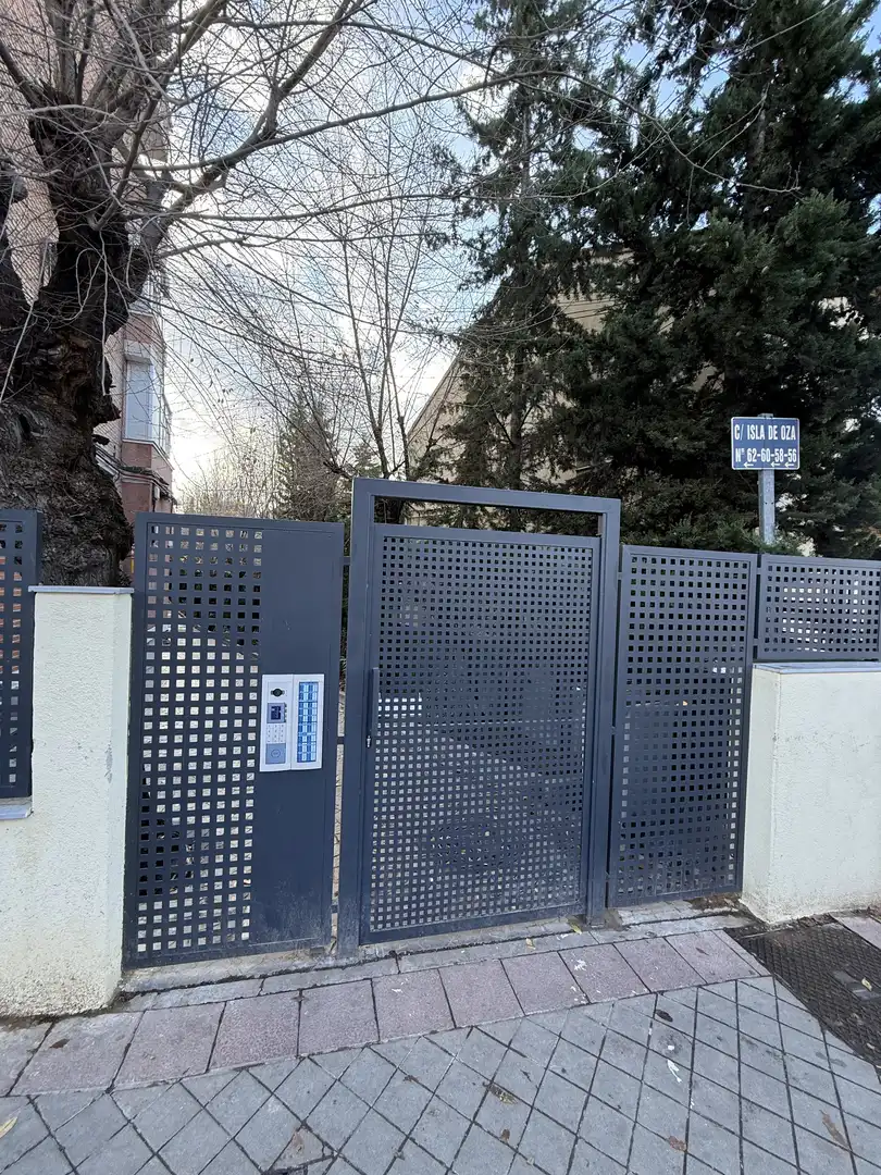 Vista exterior de Trastero en venta en Madrid