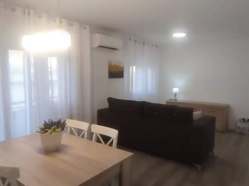 Pis de lloguer a Tres Olivos - Valverde Sala d'estar de Pis de lloguer en Madrid amb Aire condicionat, Calefacció i Terrassa