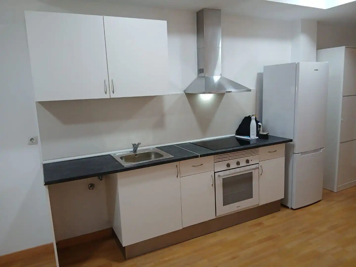 Piso de alquiler en Carrer de Mossèn Josep Moncau, 42, La Cogullada Cocina de Piso de alquiler en Terrassa con Calefacción, Parquet y Amueblado