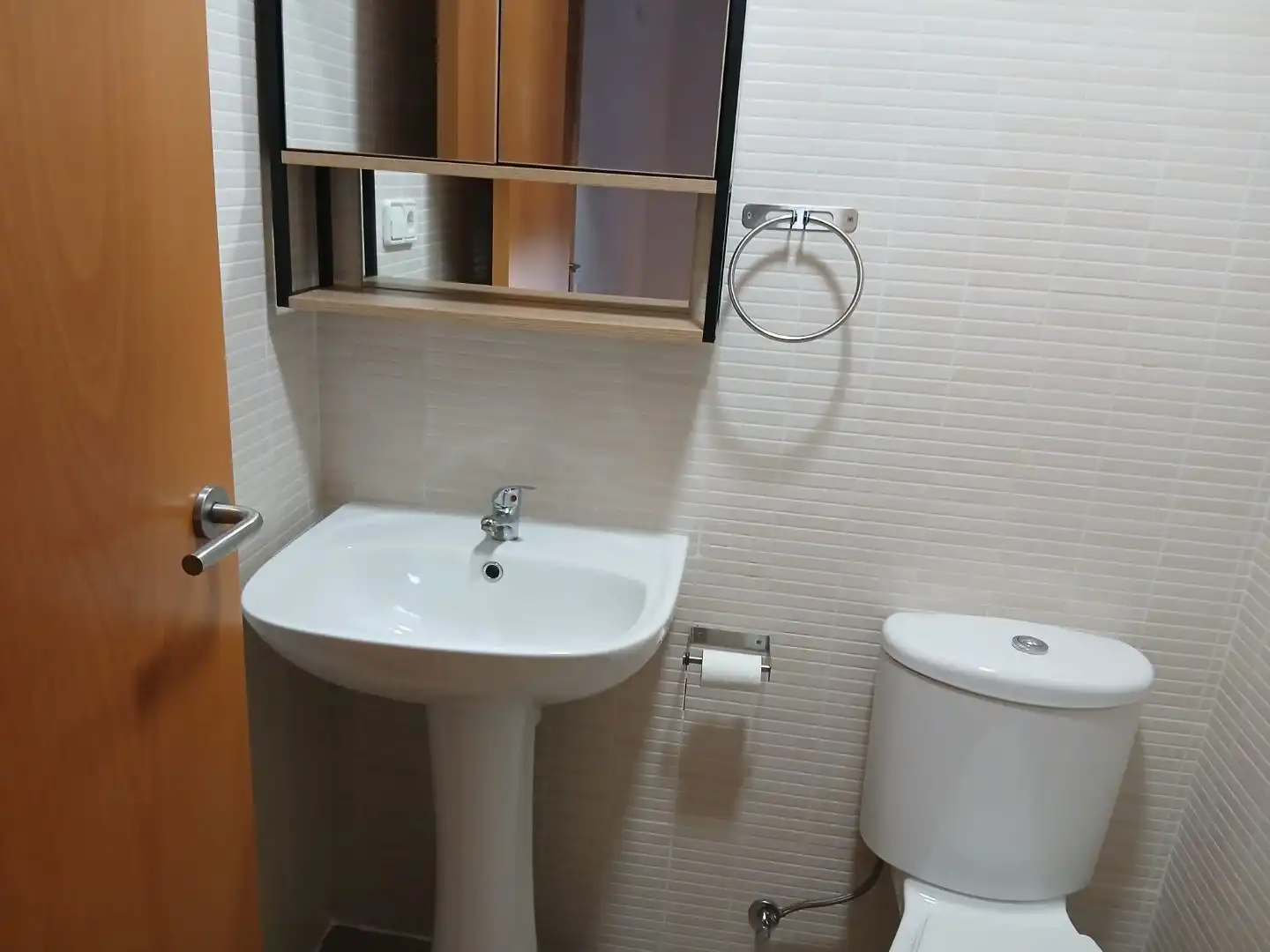 Piso de alquiler en Carrer de Mossèn Josep Moncau, 42, La Cogullada Baño de Piso de alquiler en Terrassa con Calefacción, Parquet y Amueblado