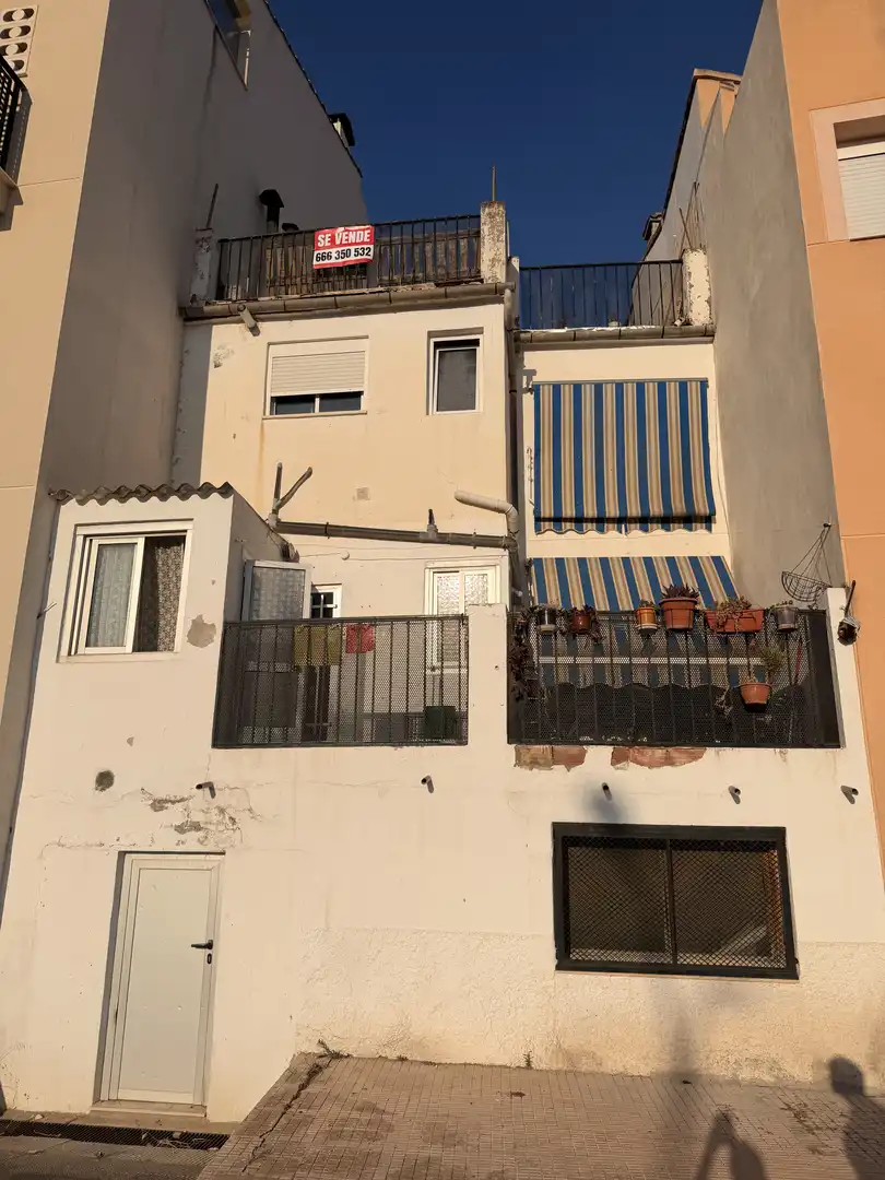 Dúplex en venta en Carrer Conill, 12, Ibi Vista exterior de Dúplex en venta en Ibi con Calefacción, Terraza y Trastero