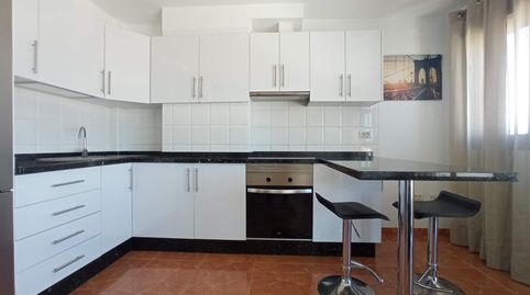 Piso de alquiler en Calle Iriarte, 34, Duggi - Rambla - Los Hoteles, Santa Cruz de Tenerife Capital - imagen 4 Foto 4 de Piso de alquiler en Calle Iriarte, 34, Duggi - Rambla - Los Hoteles, Santa Cruz de Tenerife Capital