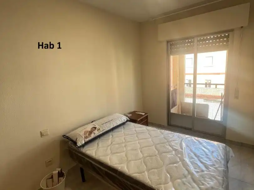 Room in Calle Sor Valentina Mirón, 49, Los Pinos - El Pilar Room in Calle Sor Valentina Mirón, 49, Los Pinos - El Pilar