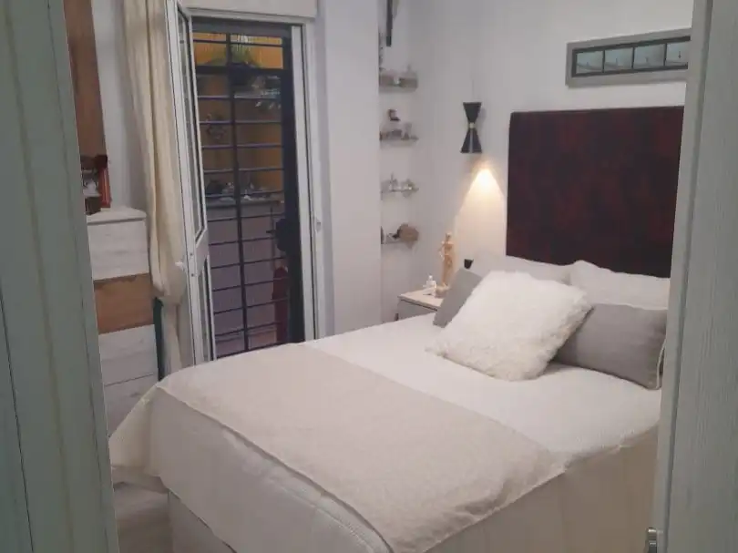 Pis en venda a Calle las Moreras, 35, Cortijo Bazán - Los Casinis - Los Cipreses Dormitori de Pis en venda en Málaga