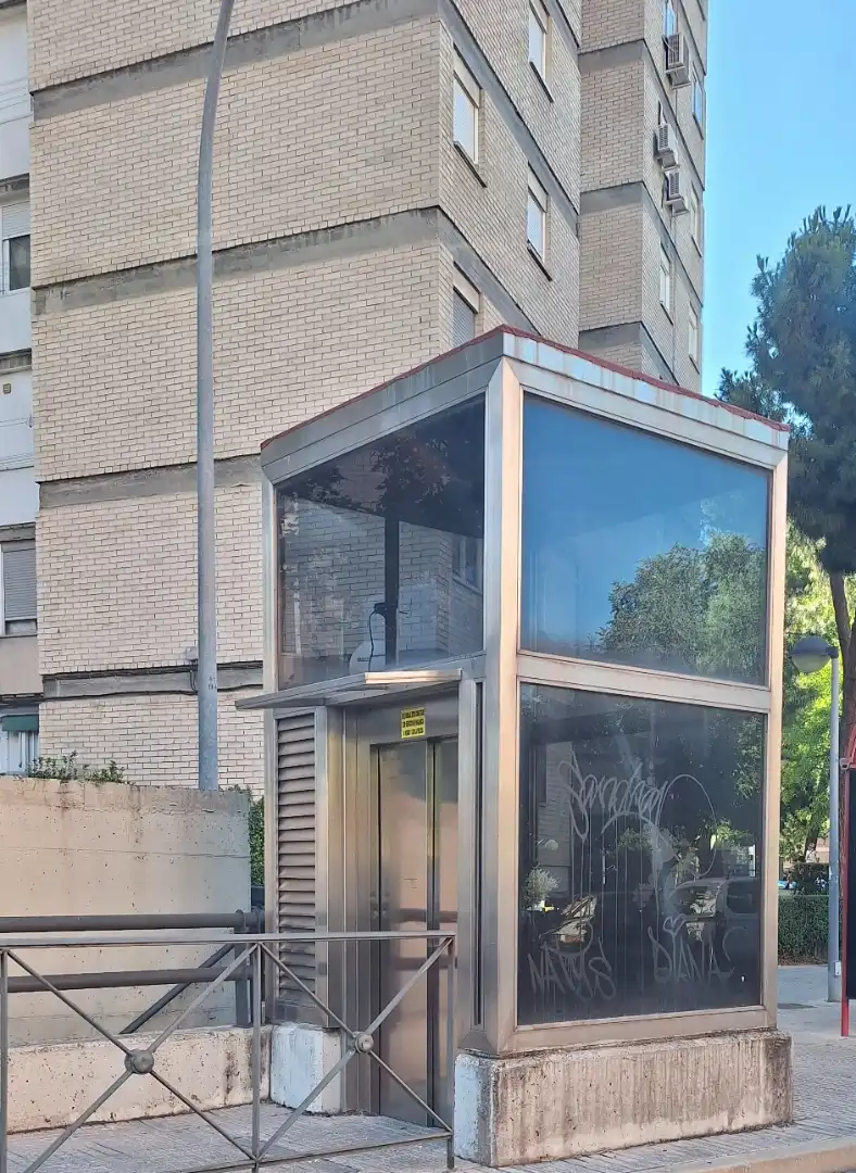 Vista exterior de Garatge de lloguer en Leganés