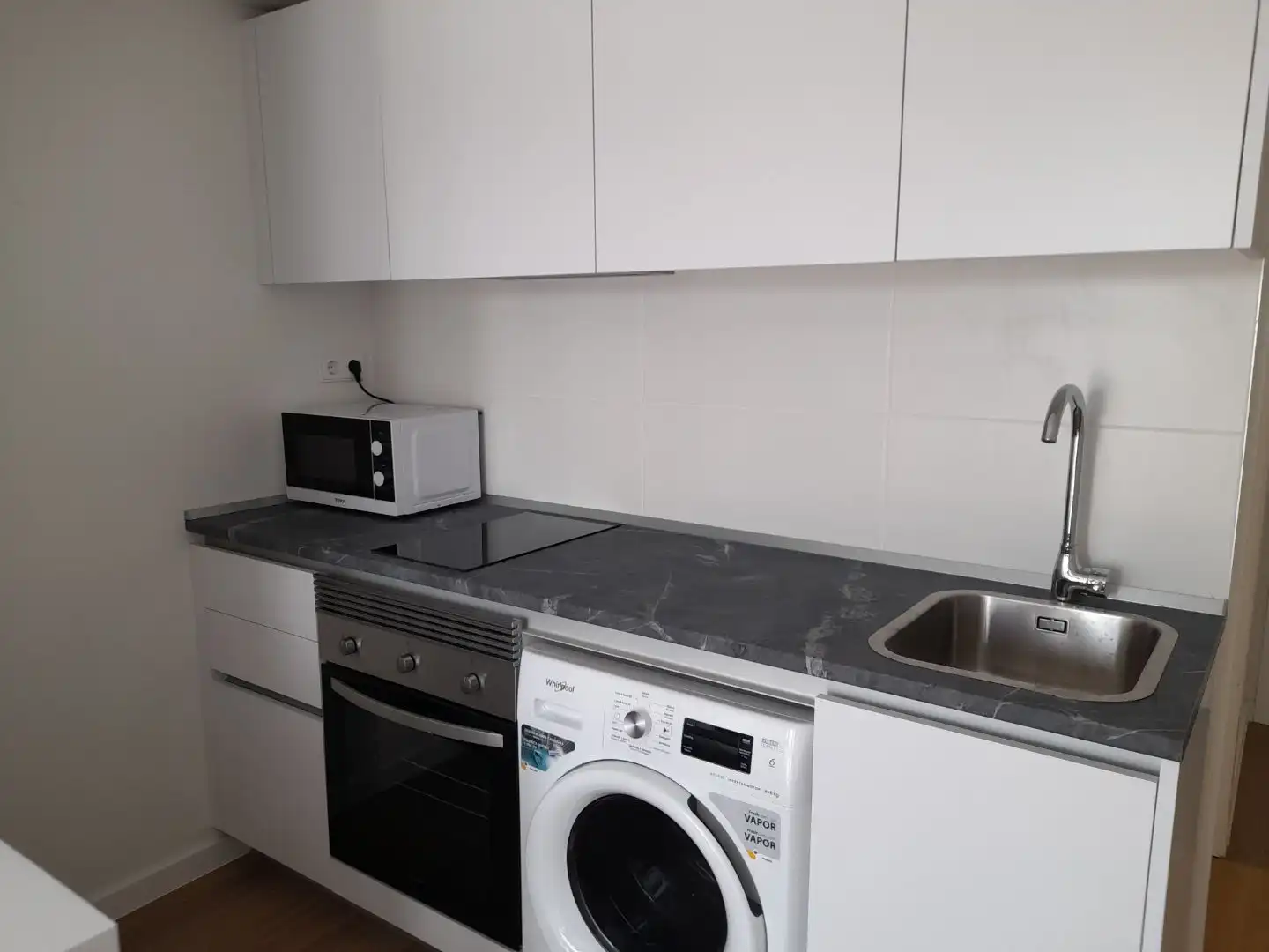 Wohnung zur Miete in Calle de Fuerteventura, 5, Polígono Industrial Norte Küche von Wohnung zur Miete in San Sebastián de los Reyes mit Klimaanlage, Heizung und Terrasse