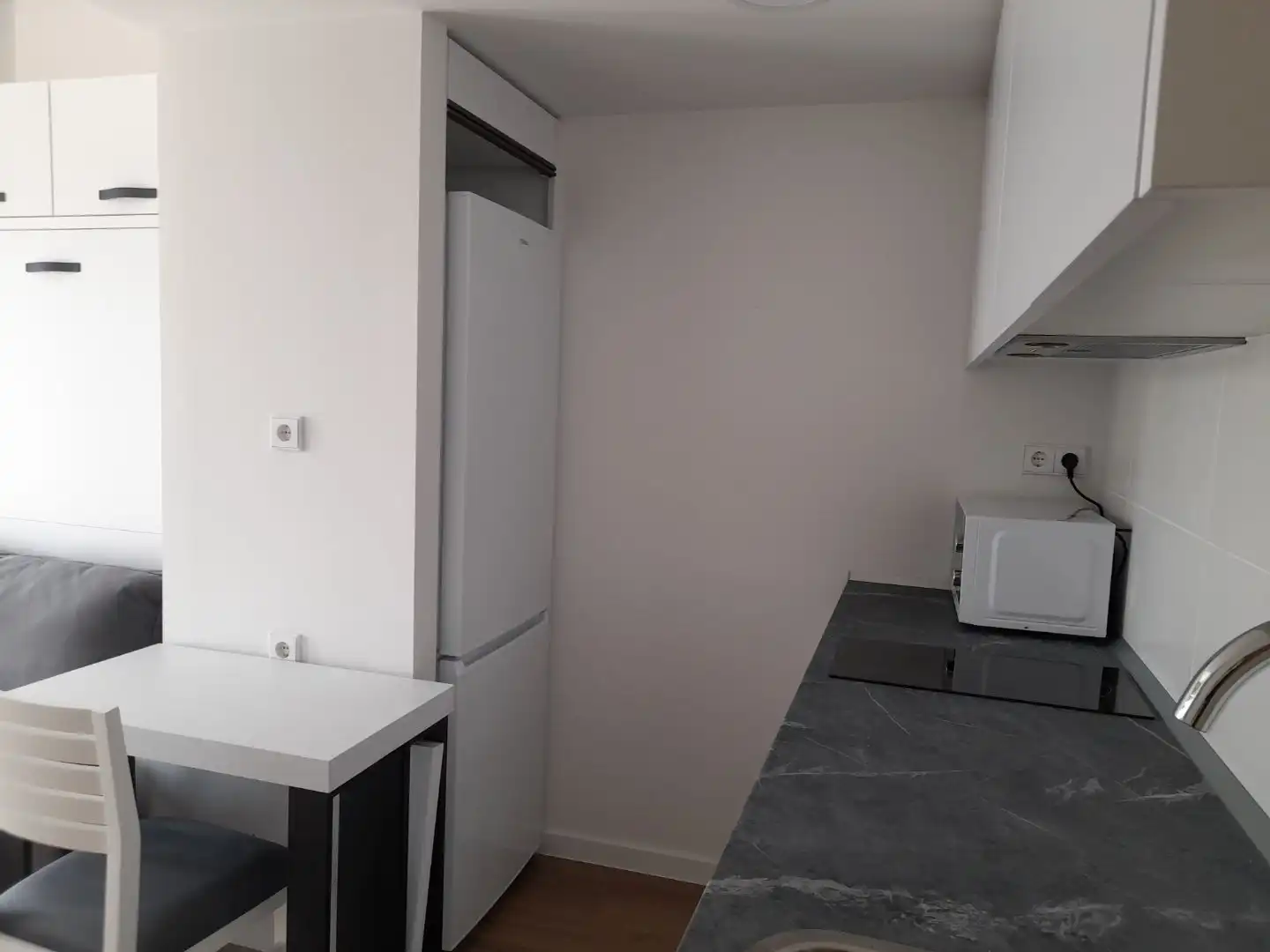 Wohnung zur Miete in Calle de Fuerteventura, 5, Polígono Industrial Norte Küche von Wohnung zur Miete in San Sebastián de los Reyes mit Klimaanlage, Heizung und Terrasse
