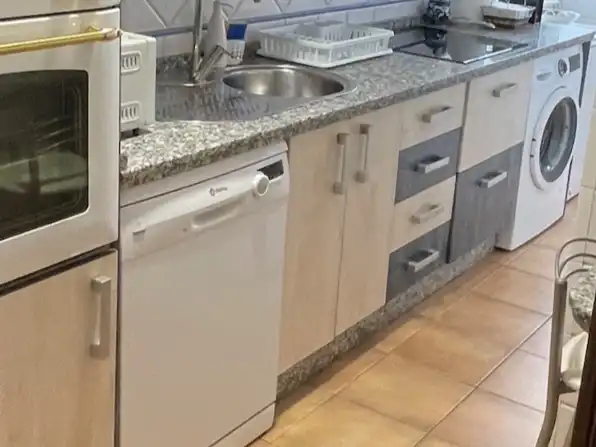 Piso de alquiler en Calle Puerto de los Alazores, 13, Juan XXIII - Rochelambert Cocina de Piso de alquiler en Sevilla con Aire acondicionado y Amueblado