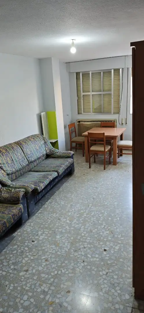 Room in Calle Príncipe Felipe, 20, Guijuelo Room in Calle Príncipe Felipe, 20, Guijuelo