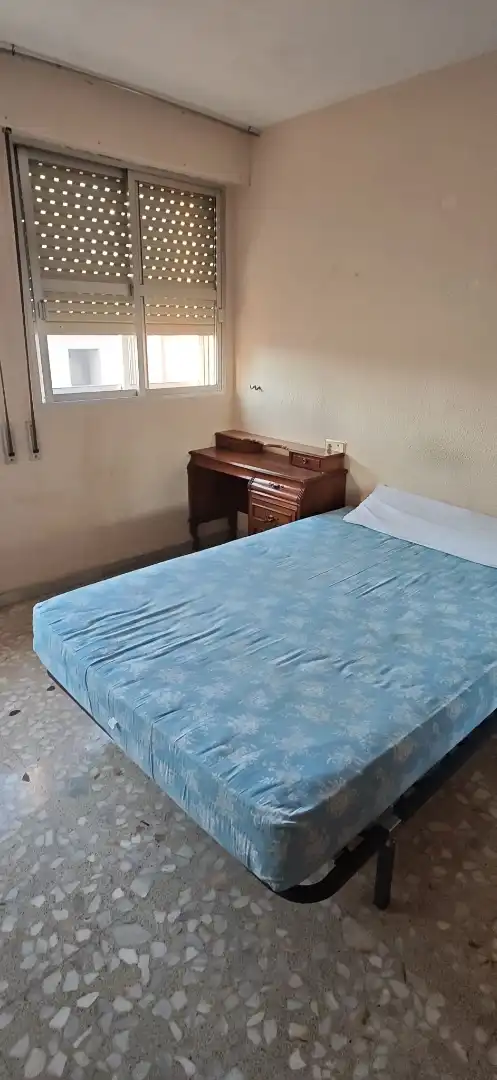 Room in Calle Príncipe Felipe, 20, Guijuelo Room in Calle Príncipe Felipe, 20, Guijuelo