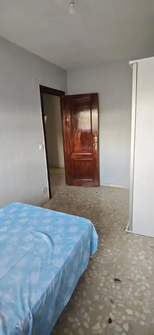 Room in Calle Príncipe Felipe, 20, Guijuelo Room in Calle Príncipe Felipe, 20, Guijuelo