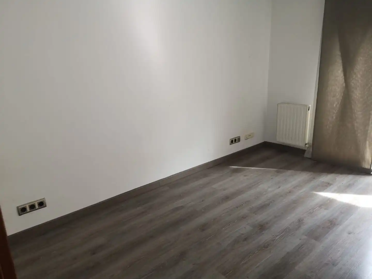 Einfamilien-Reihenhaus zur Miete in Carrer Francesc Guitart, 13, Cervelló Schlafzimmer von Einfamilien-Reihenhaus zur Miete in Cervelló mit Heizung, Parkett und Terrasse