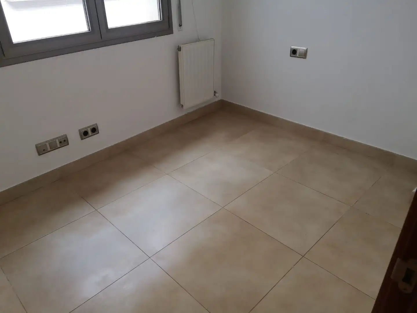 Einfamilien-Reihenhaus zur Miete in Carrer Francesc Guitart, 13, Cervelló Schlafzimmer von Einfamilien-Reihenhaus zur Miete in Cervelló mit Heizung, Parkett und Terrasse