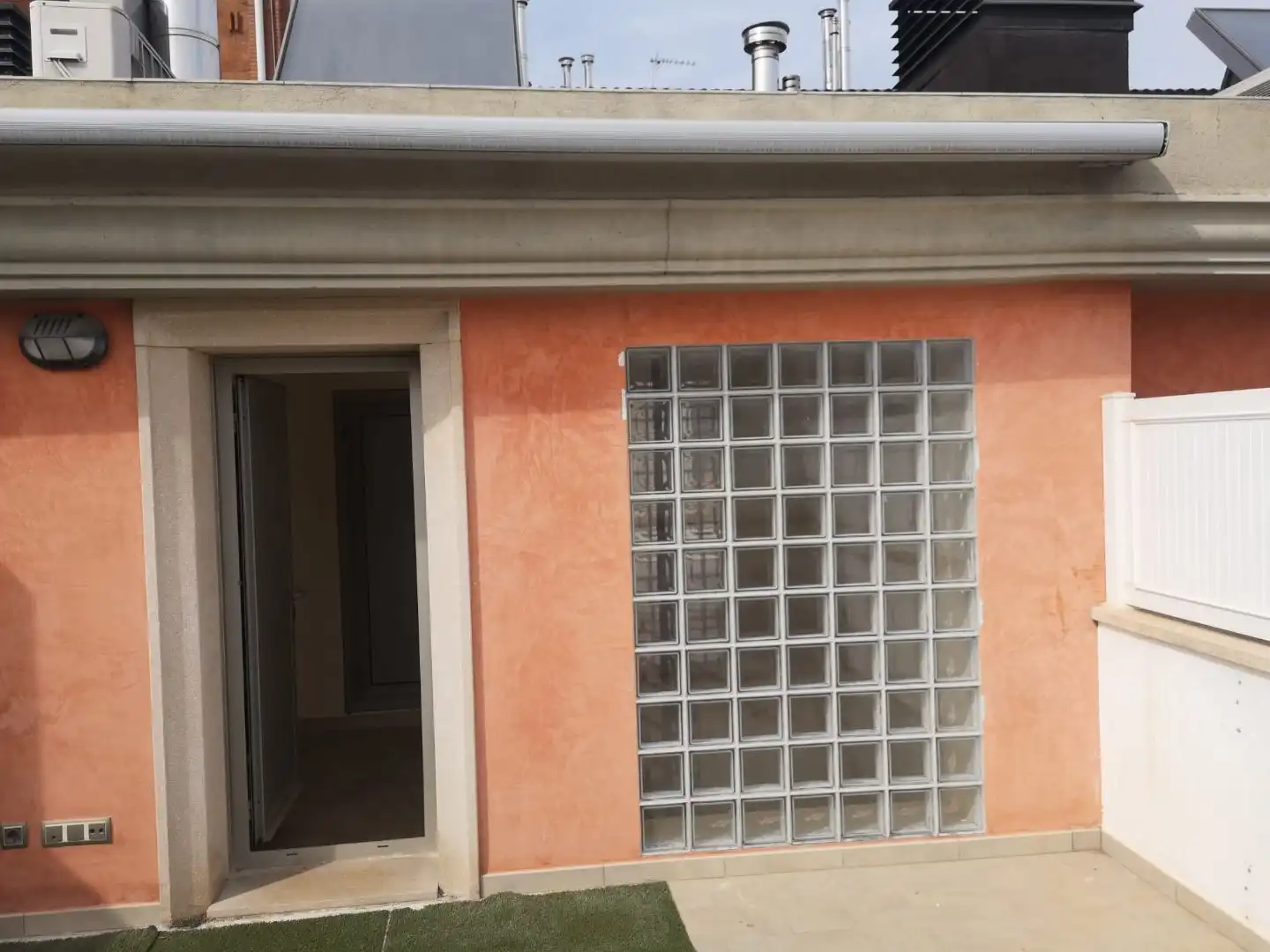 Einfamilien-Reihenhaus zur Miete in Carrer Francesc Guitart, 13, Cervelló Außenansicht von Einfamilien-Reihenhaus zur Miete in Cervelló mit Heizung, Parkett und Terrasse