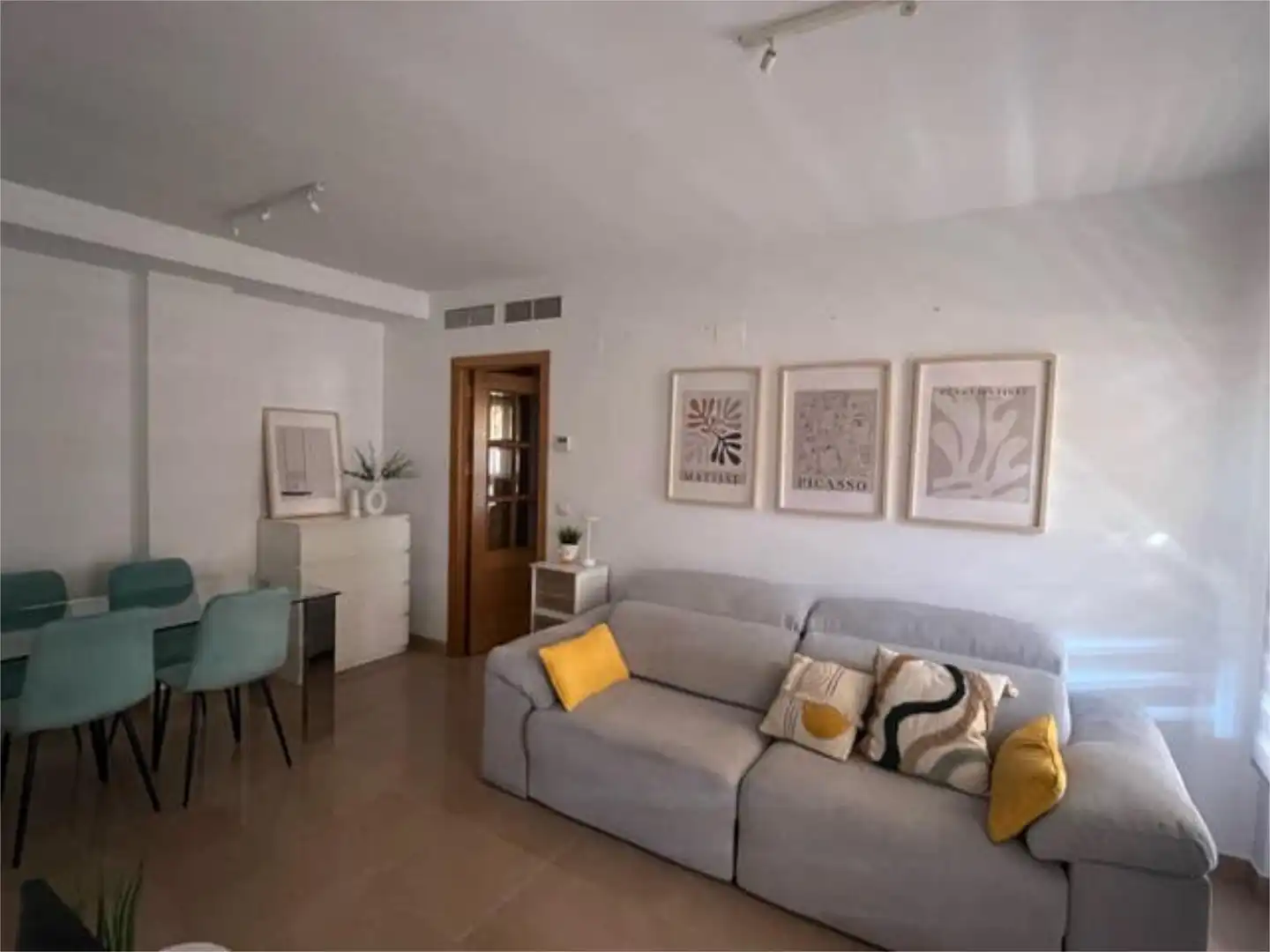 Wohnung zur Miete in Cerrillo de Maracena - Periodistas Wohnzimmer von Wohnung zur Miete in Granada mit Heizung, Privatgarten und Terrasse