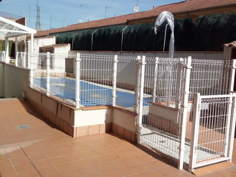Flat for rent in Calle Cedra, 21, Getafe Norte Swimming pool of Flat for rent in Getafe with Heating, Storage room and Swimming Pool