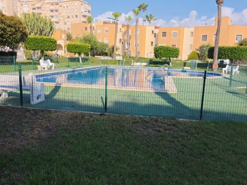 Pis en venda a Avenida Corinto, 1, Torreblanca Piscina de Pis en venda en Torrevieja amb Aire condicionat, Terrassa i Piscina