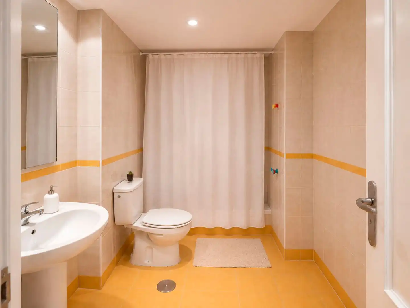 Piso en venta en Calle Isla de Lobeira, 104, Parque de la Coruña - Las Suertes Piso en venta en Calle Isla de Lobeira, 104, Parque de la Coruña - Las Suertes
