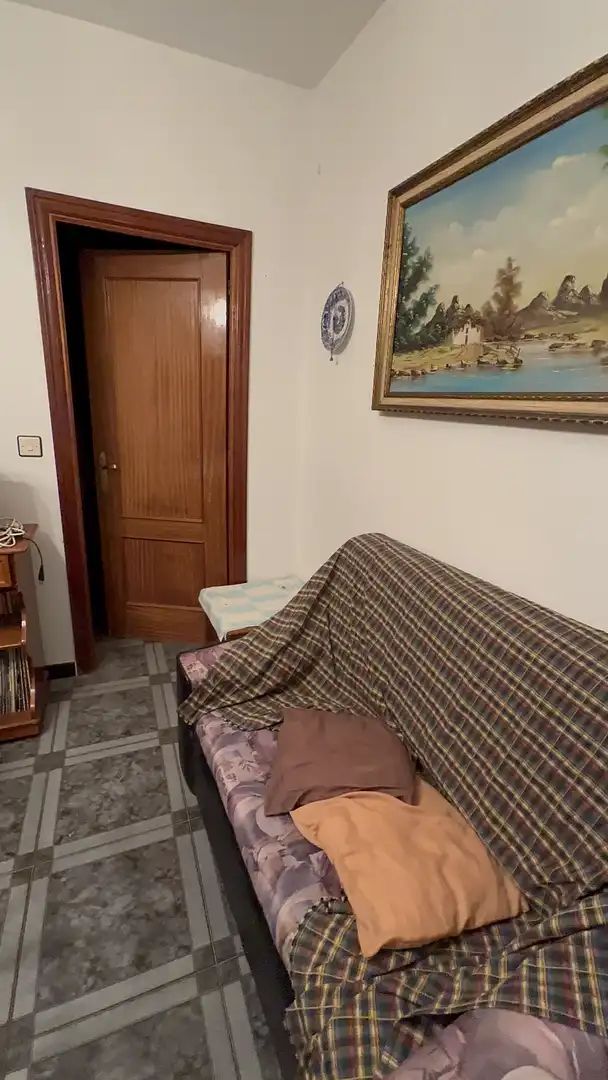 Pis en venda a Avenida de Extremadura, 63, Medina de las Torres Sala d'estar de Pis en venda en Medina de las Torres amb Terrassa, Traster i Moblat