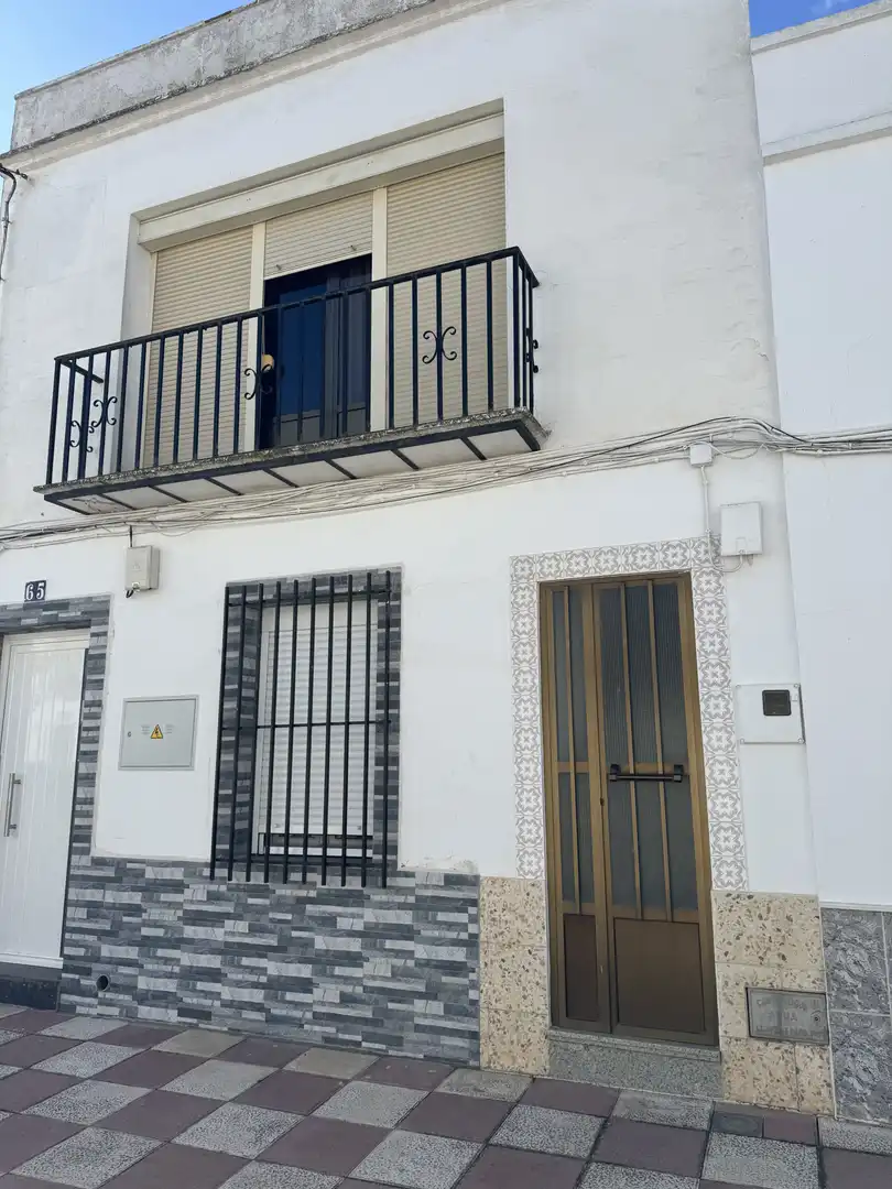 Pis en venda a Avenida de Extremadura, 63, Medina de las Torres Vista exterior de Pis en venda en Medina de las Torres amb Terrassa, Traster i Moblat